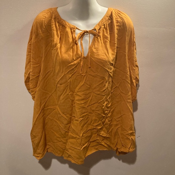 Ava and Viv 1X mustard yellow short sleeve viscose v neck with tie front blouse - Picture 5 of 6